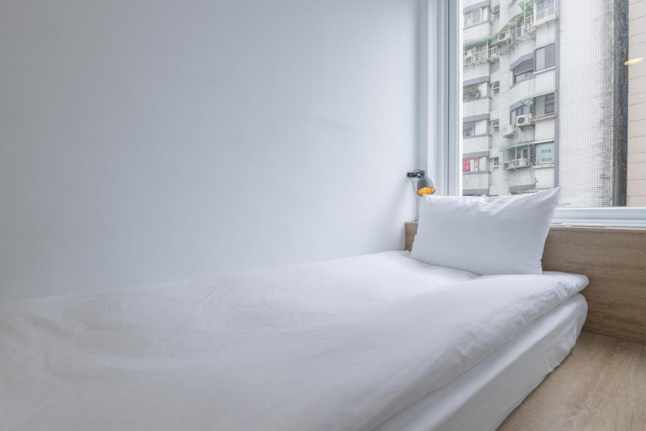 Owlstay Flip Flop Hostel - Garden Tajpej Zewnętrze zdjęcie