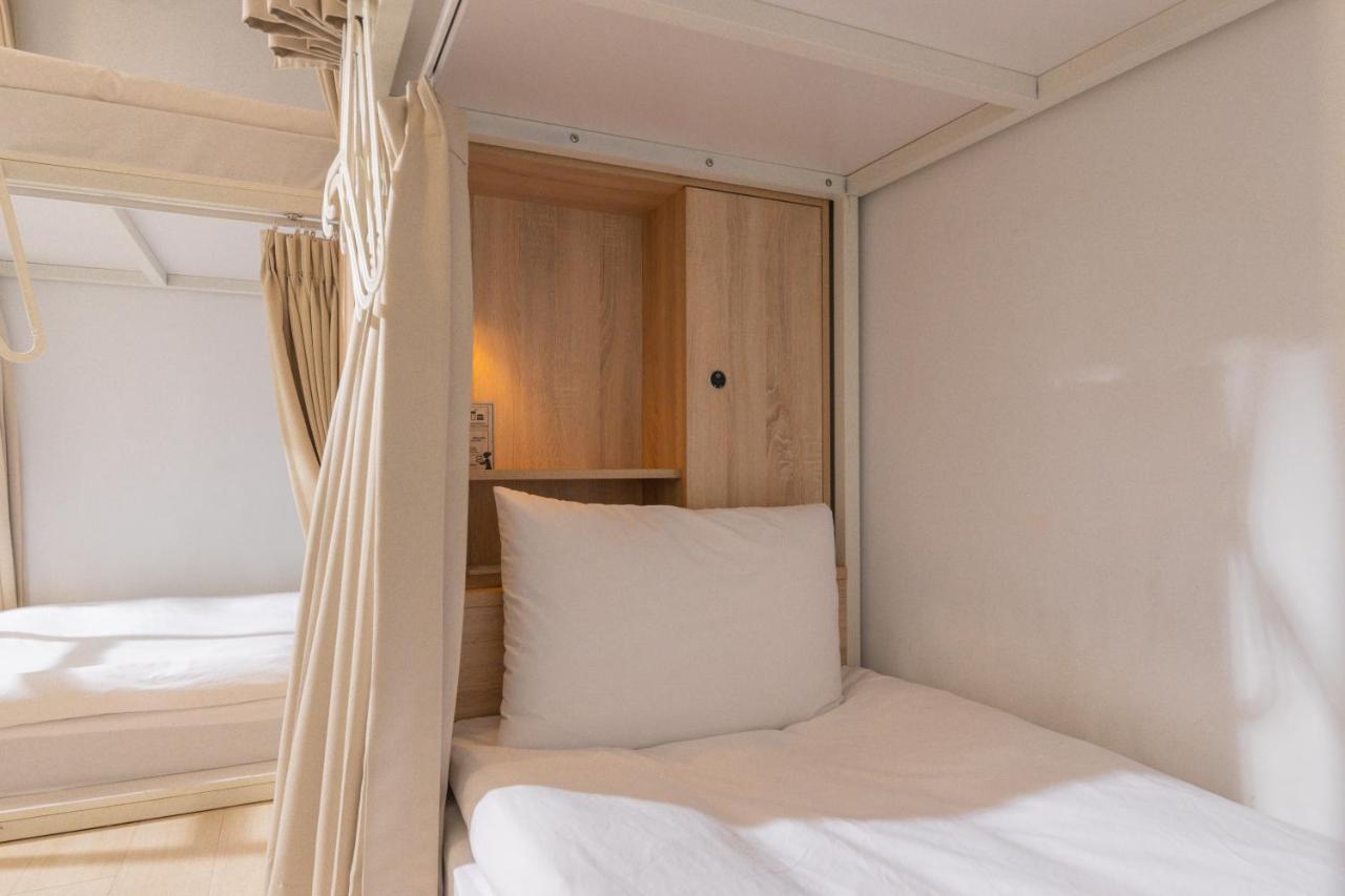 Owlstay Flip Flop Hostel - Garden Tajpej Zewnętrze zdjęcie
