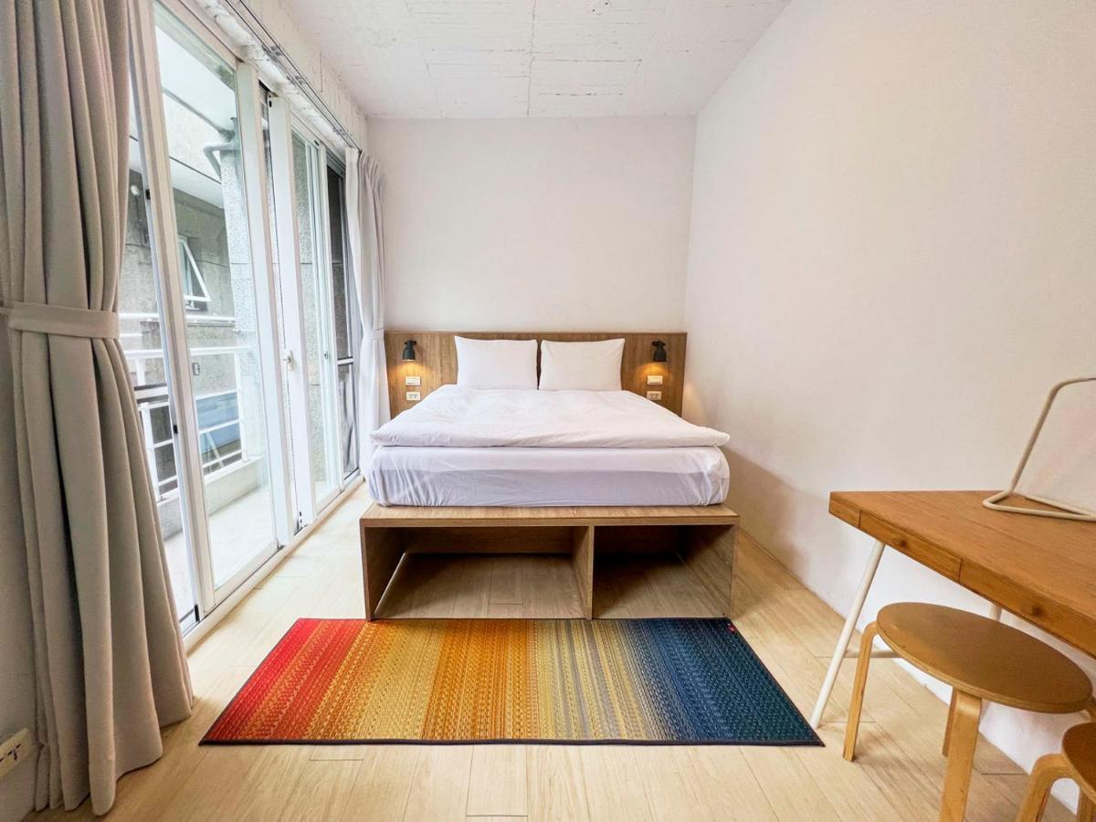 Owlstay Flip Flop Hostel - Garden Tajpej Zewnętrze zdjęcie