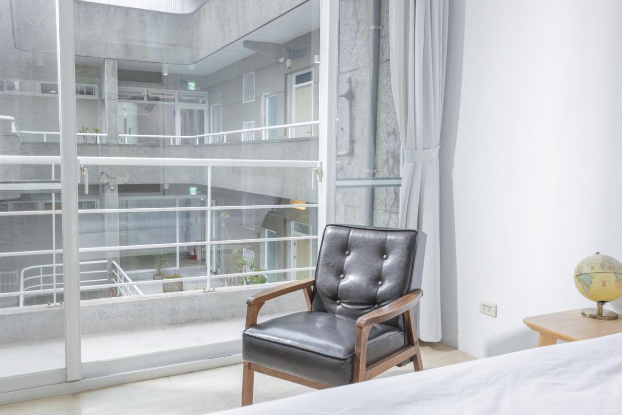 Owlstay Flip Flop Hostel - Garden Tajpej Zewnętrze zdjęcie